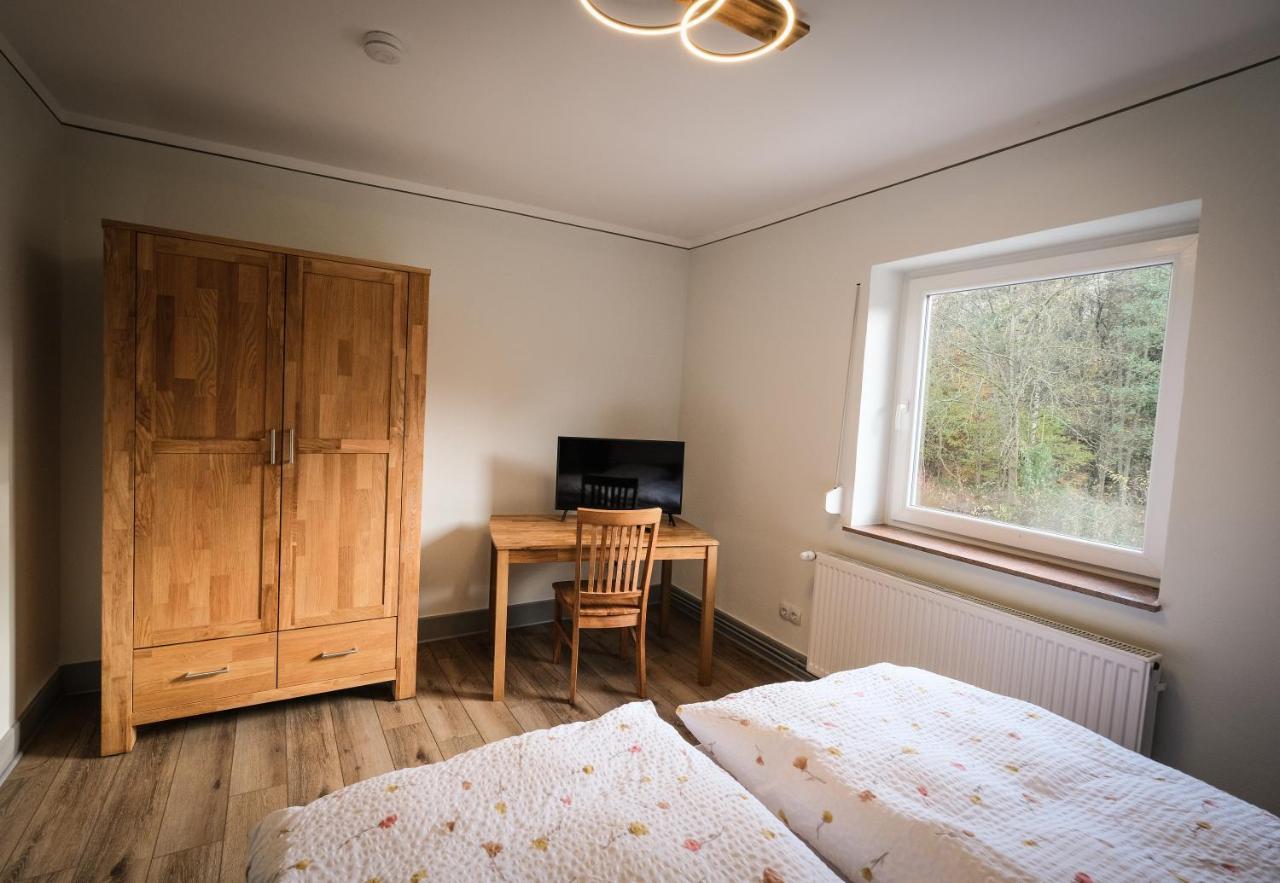 Kleines Bahnhofshotel Greifenstein Bagian luar foto
