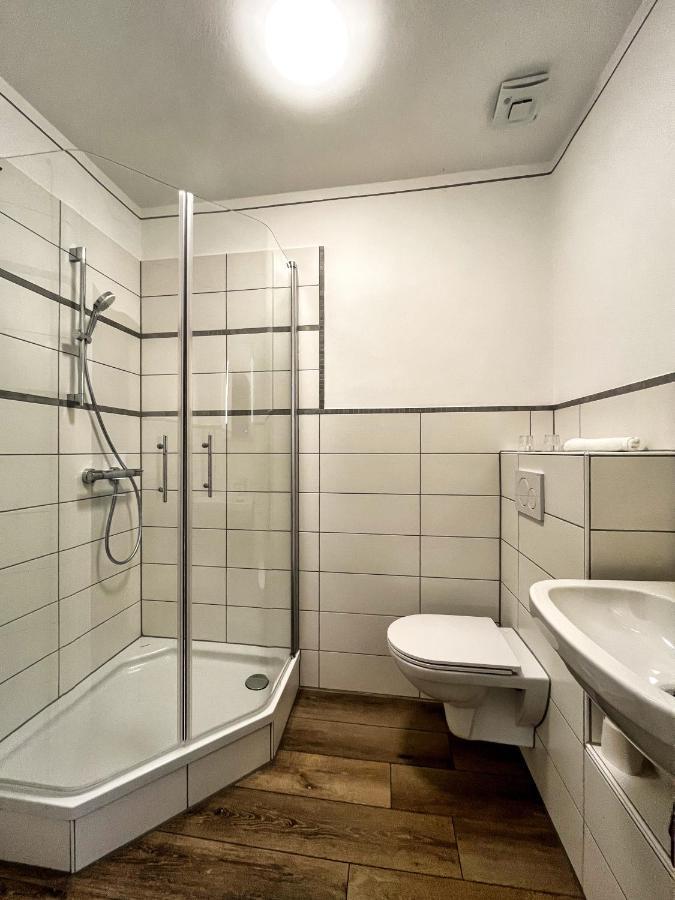 Kleines Bahnhofshotel Greifenstein Bagian luar foto